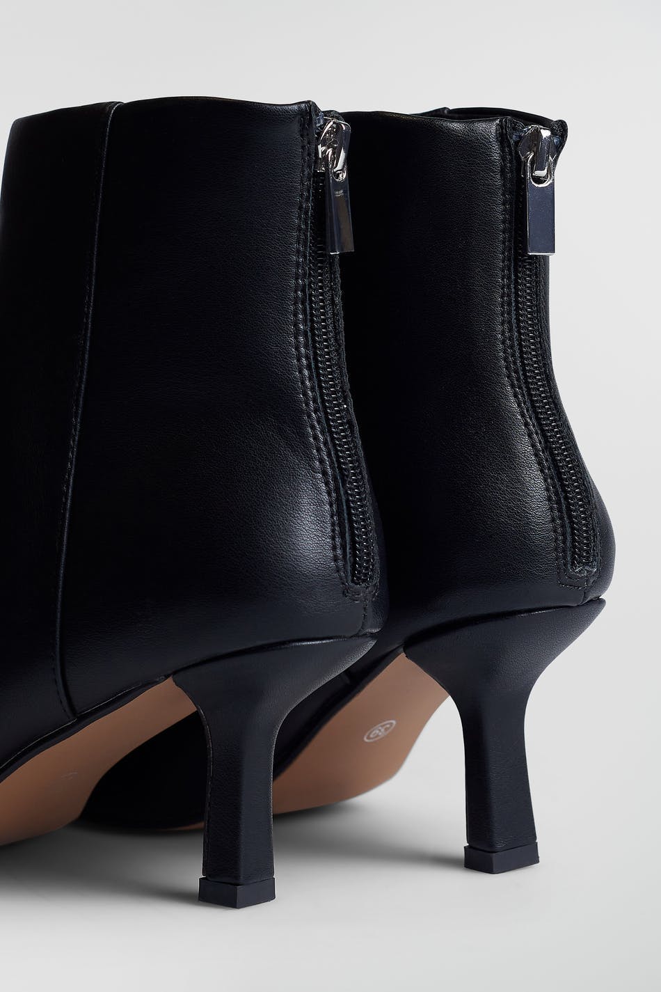 Laura high heel boots