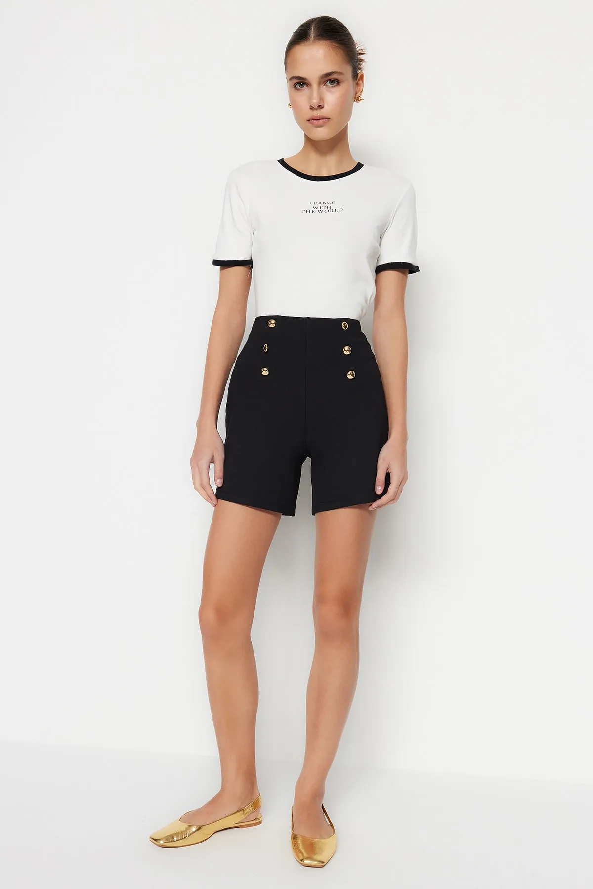 Trendyol Collection  Shorts - Schwarz - Hoher Bund