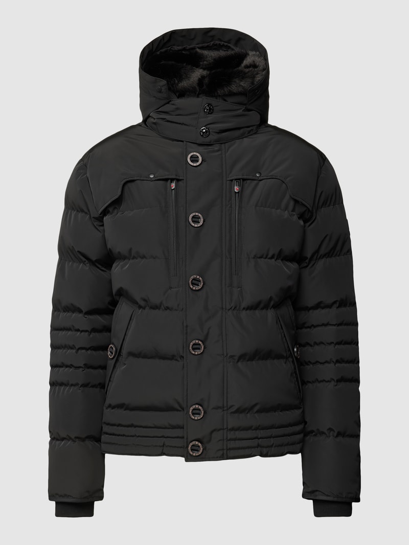 Steppjacke mit Reißverschlusstaschen in schwarz