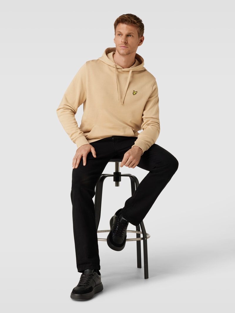 Hoodie mit Motiv-Stitching und Känguru-Tasche in beige