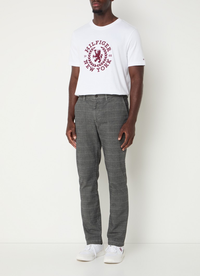 Pantaloni Tommy Hilfiger Denton check, cu model dreaptă pe picioare și buzunare aplicate.