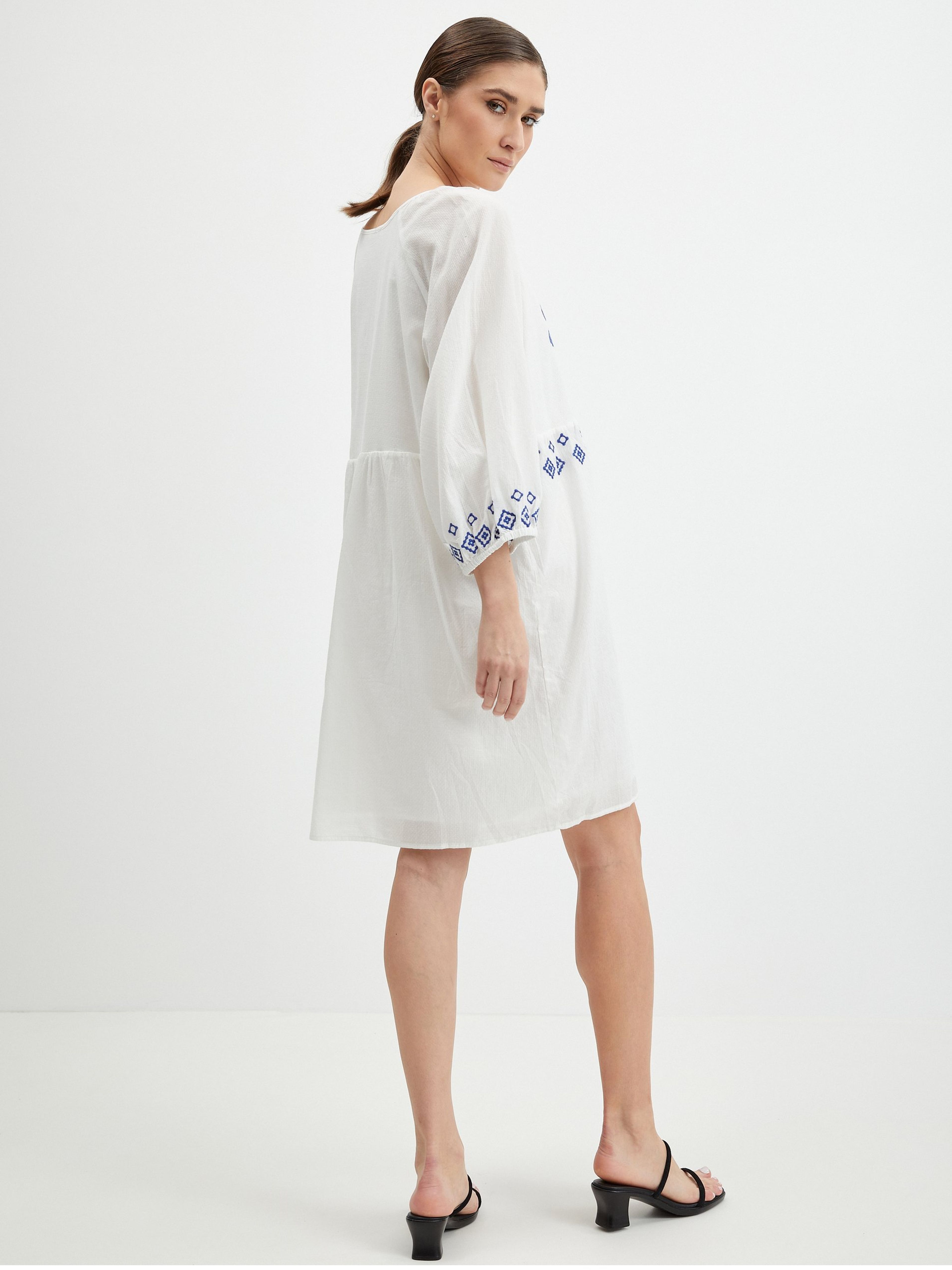 Weißes Damenkleid ORSAY