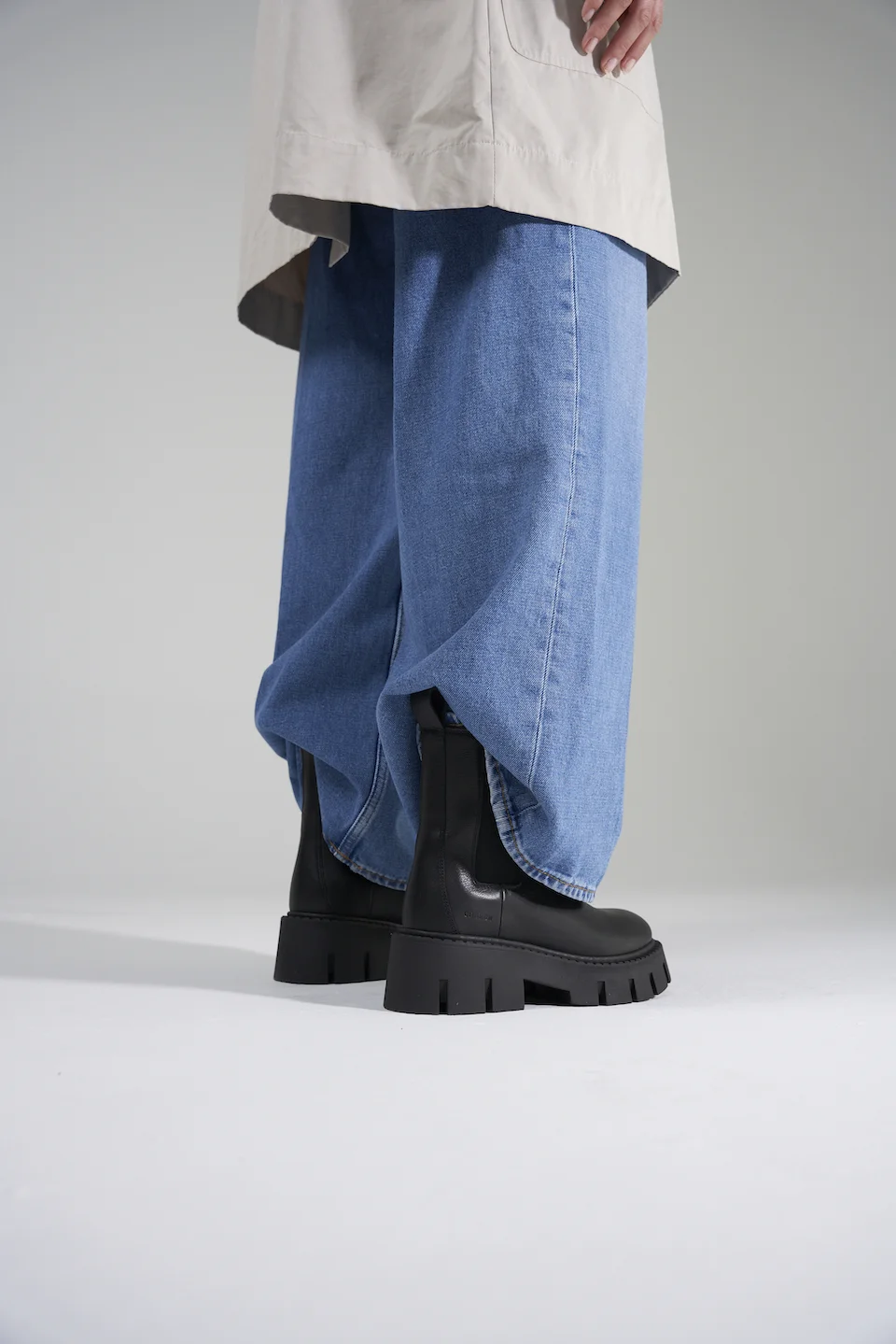 CPH137 vitello black