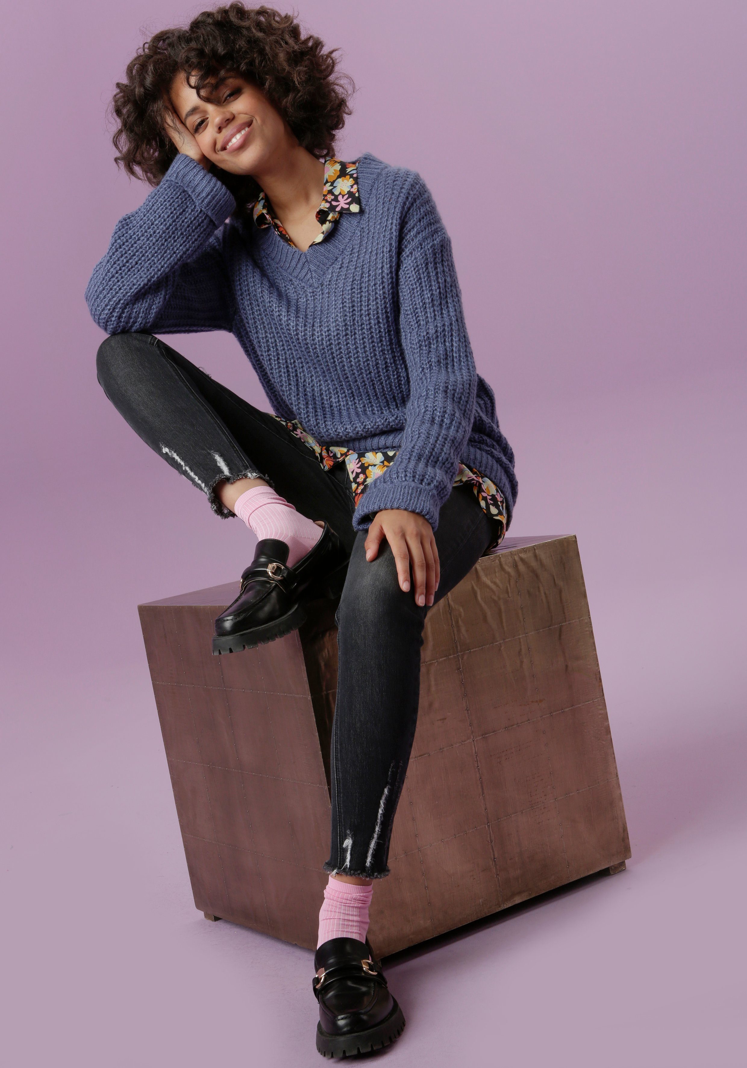 Aniston CASUAL Longpullover mit fixierten Umschlag an den langen Ärmeln