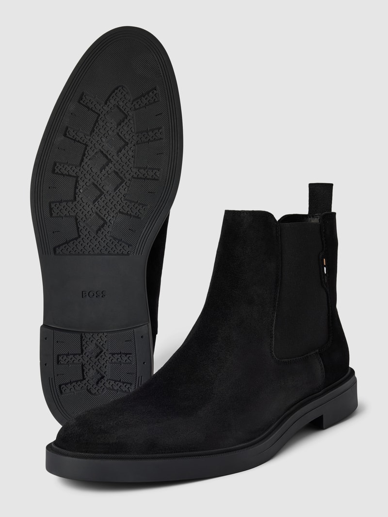Chelsea Boots mit Label-Details Modell 'Calev' in schwarz