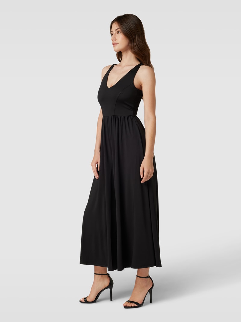Jumpsuit mit V-Ausschnitt in schwarz