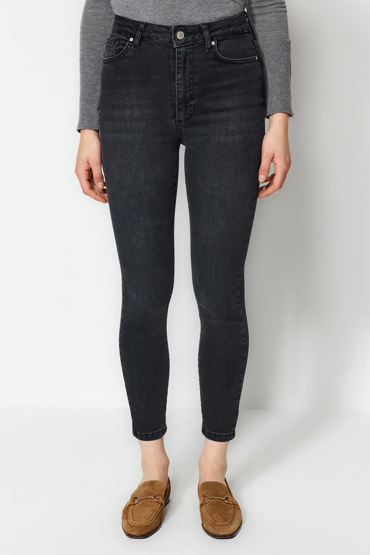 Trendyol Collection  Schwarze High Waist Skinny Jeans in Einheitsgröße TWOAW24JE00277
