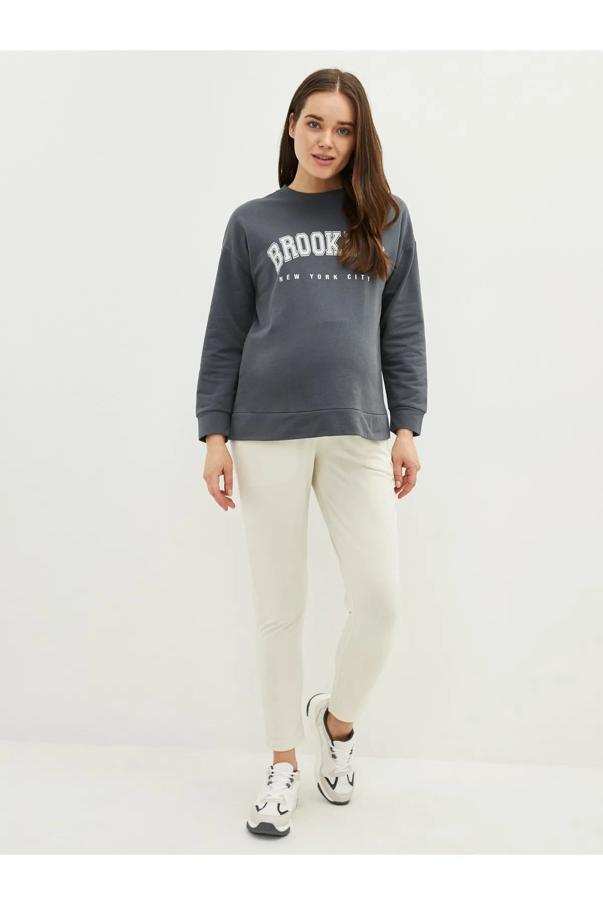 LC Waikiki  Jogginghose für Schwangere mit Baucheinsatz und geradem Taschendetail
