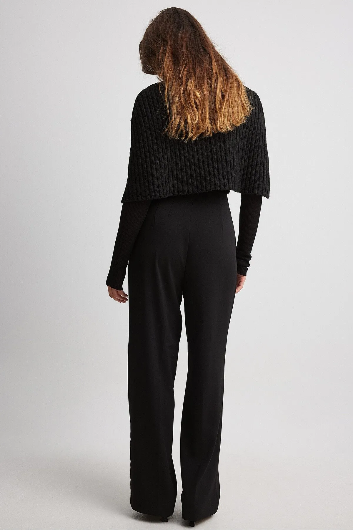 NA-KD  Weite Anzughose mit hoher Taille und ohne Taillenband