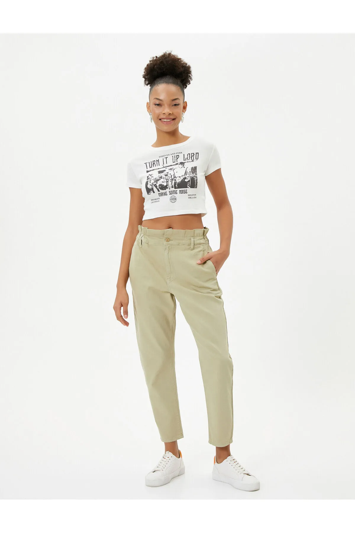 Koton  Jeans mit elastischer Taille, hoher Taille, entspannter Schnitt, kurzes Bein, Baumwolltasche – Baggy-Jeans