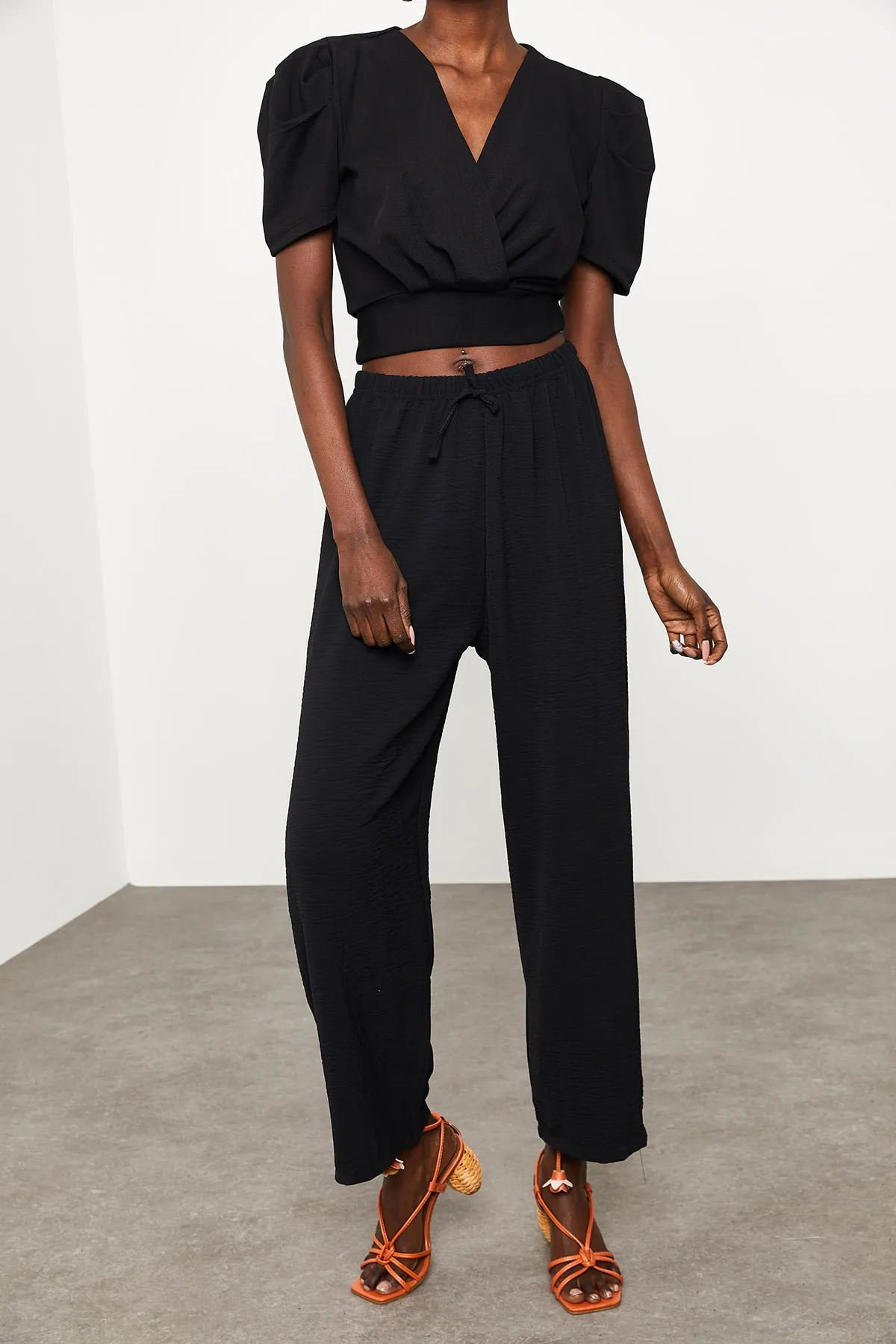 XHAN  Schwarze lässige Leinenhose für Damen 1KZK5-11605-02