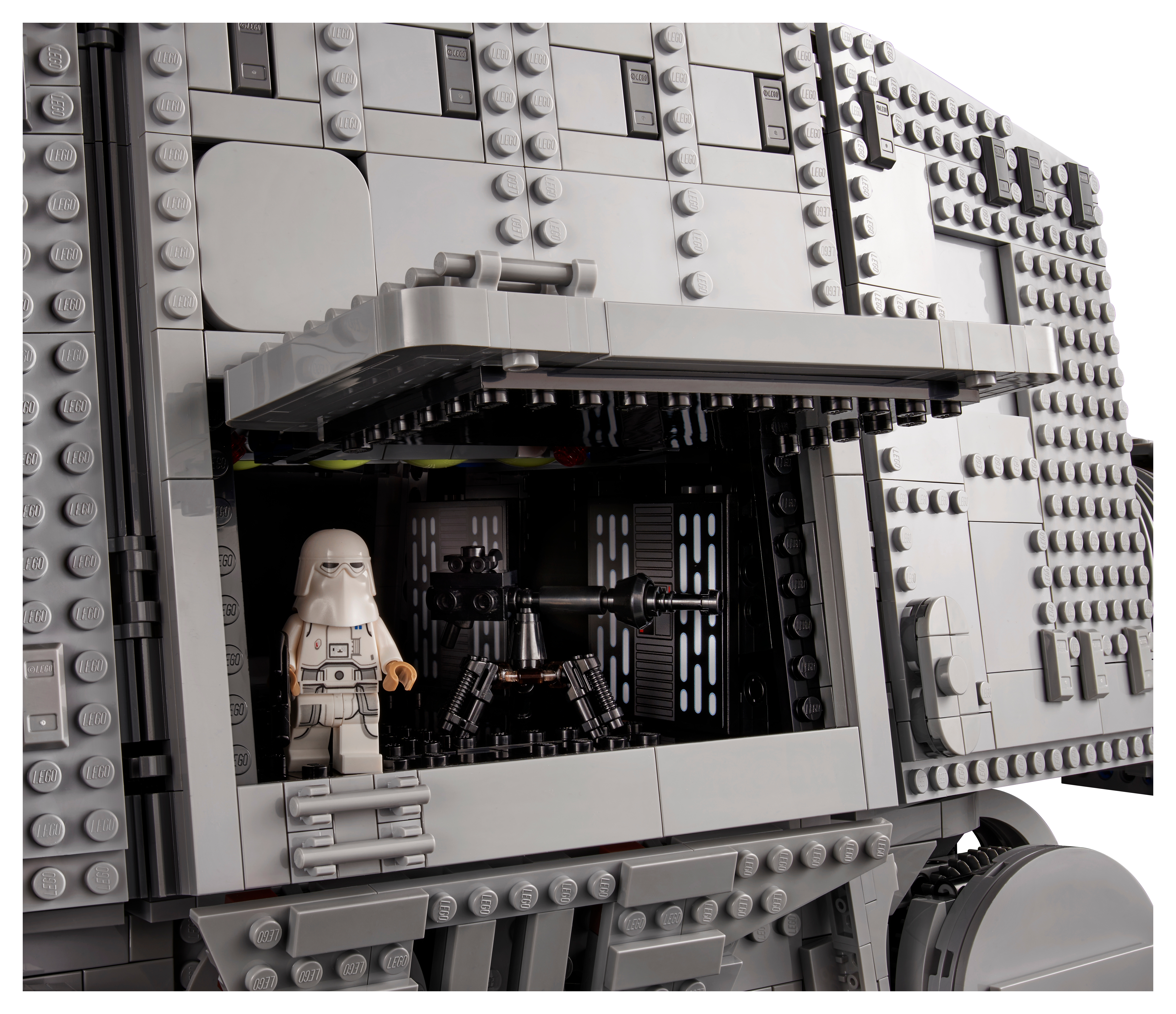 AT-AT™ 75313
