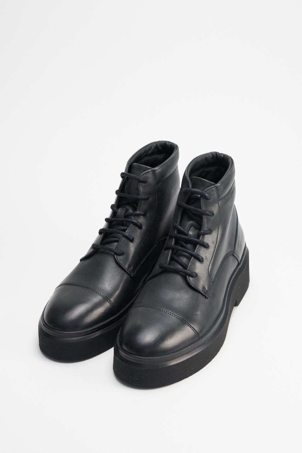 CPH519M waxed vitello black