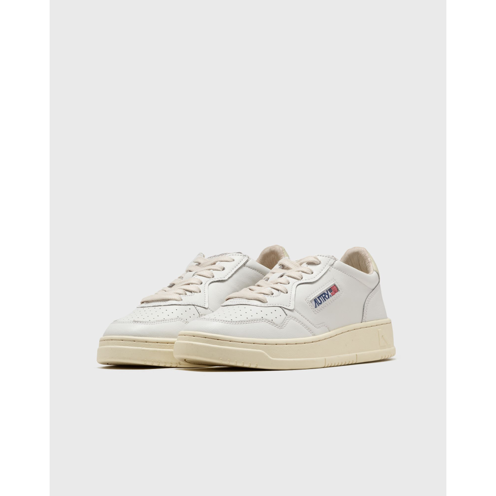 Autry WMNS MEDALIST LOW AULWLD10 / weiss