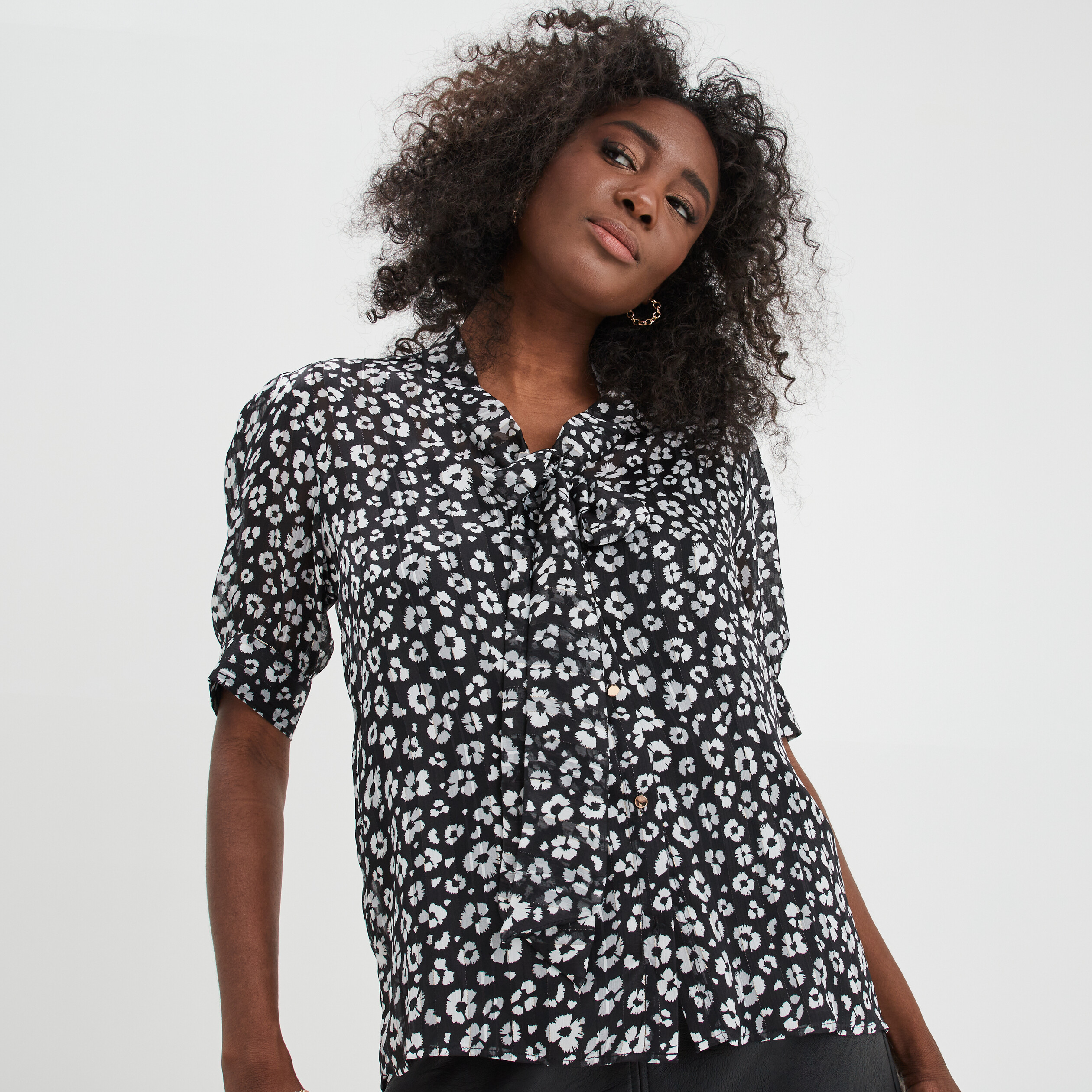 Blouse col lavalière manches courtes noir femme | La Halle