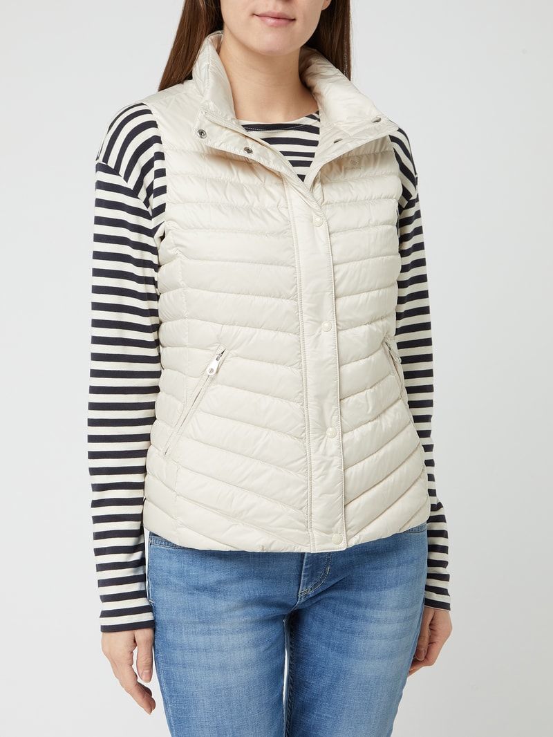 Daunenweste mit Kapuze in offwhite