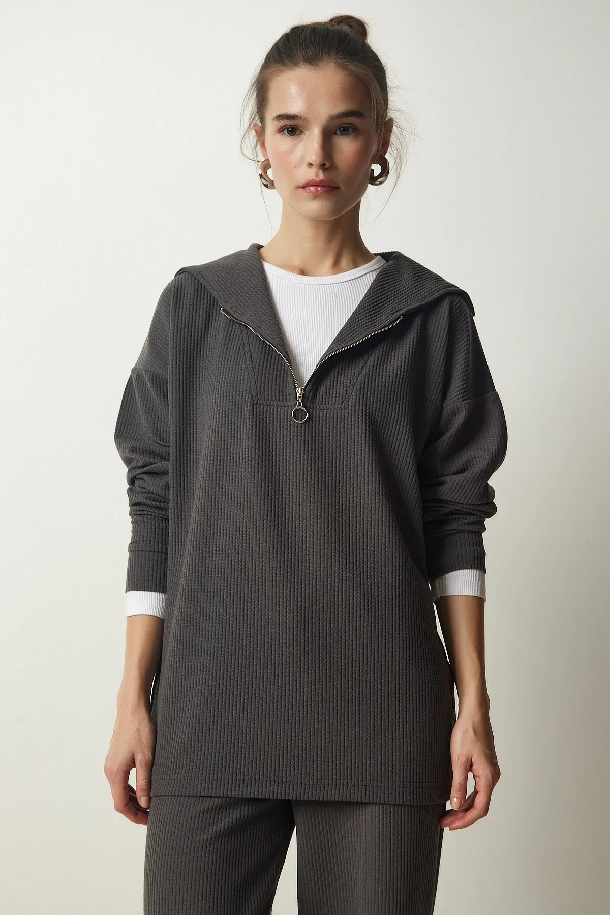 Happiness İstanbul  Damen-Set aus geräucherter Cord-Strickbluse und -Hose EW00004
