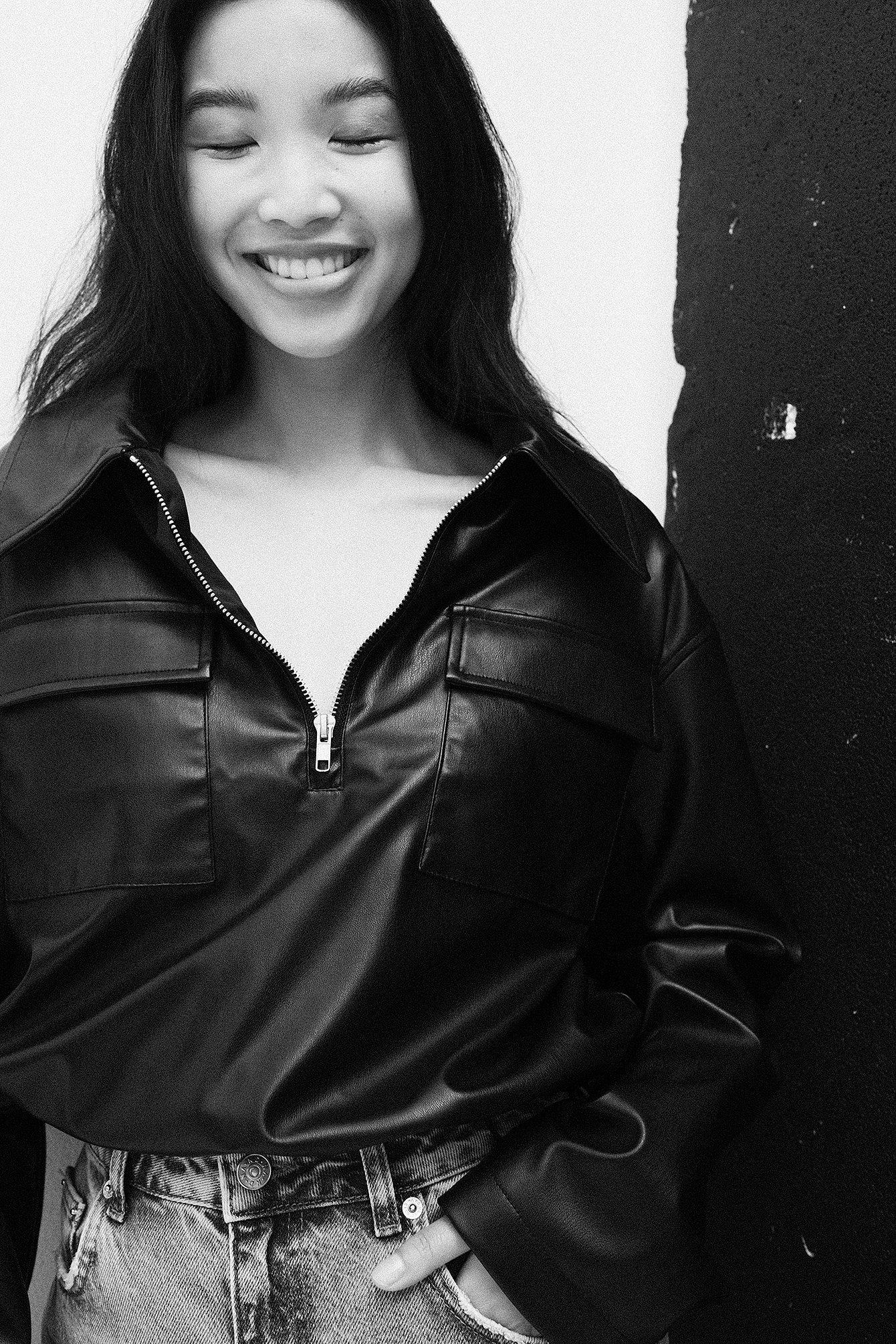 Recycelter kurzer PU-Anorak mit Kordelzug