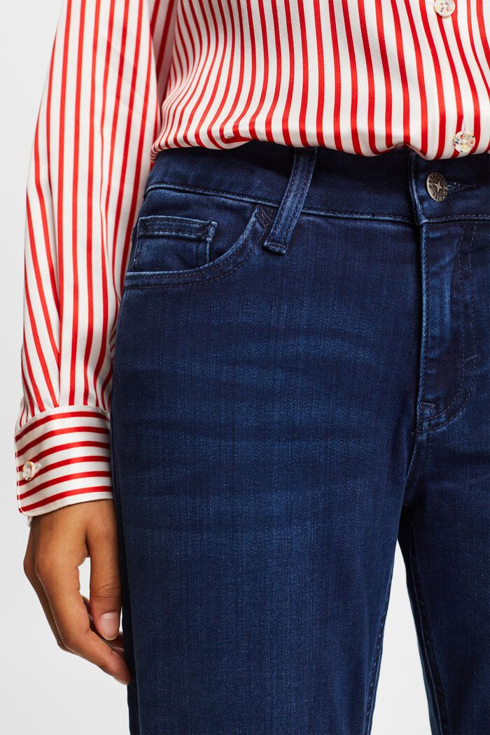 Jeans mit gerader Passform und mittelhohem Bund