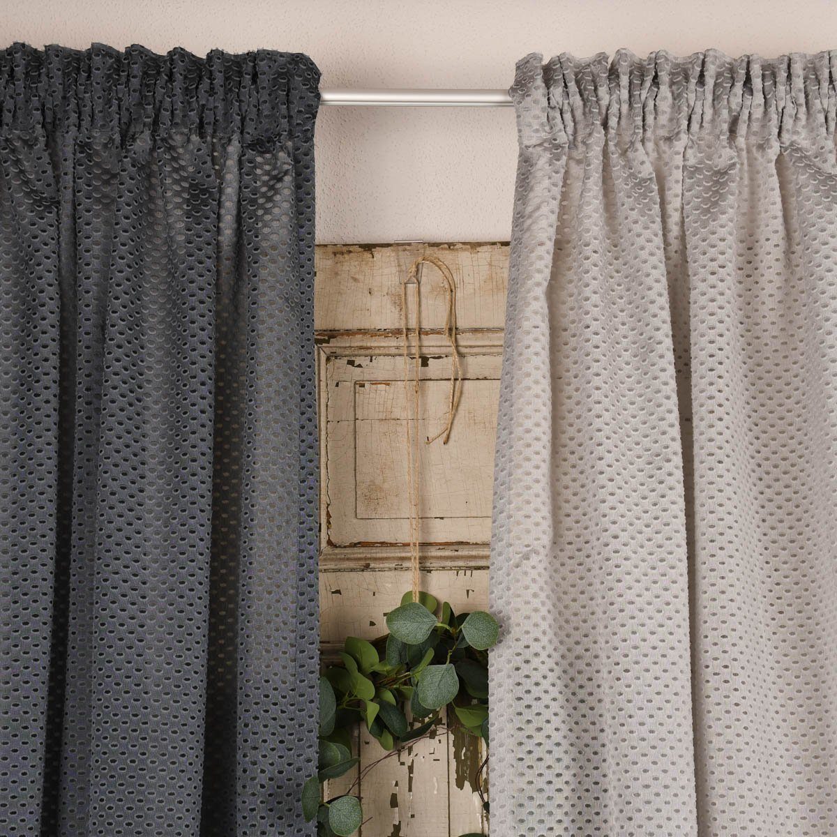 Meterware Rasch Textil Stores Punti Scherli Punkte hellgrau 300cm, stark perforiert, Kunstfaser, überbreit