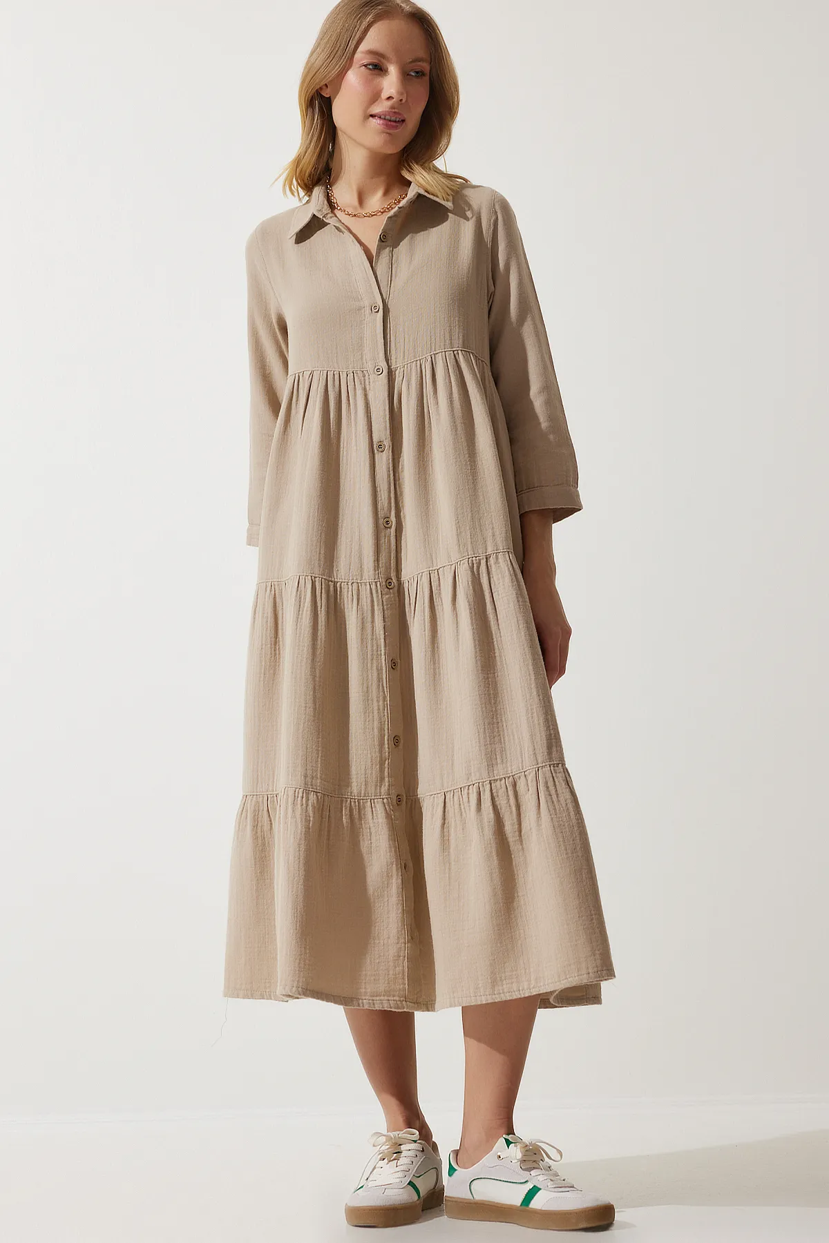 Happiness İstanbul  Beiges ausgestelltes Musselin-Hemdkleid für Damen SA00024