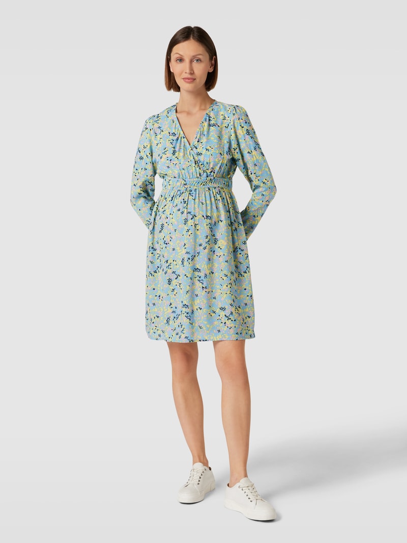 Knielanges Umstands-Kleid im Wickel-Look Modell 'Renee' in hellblau