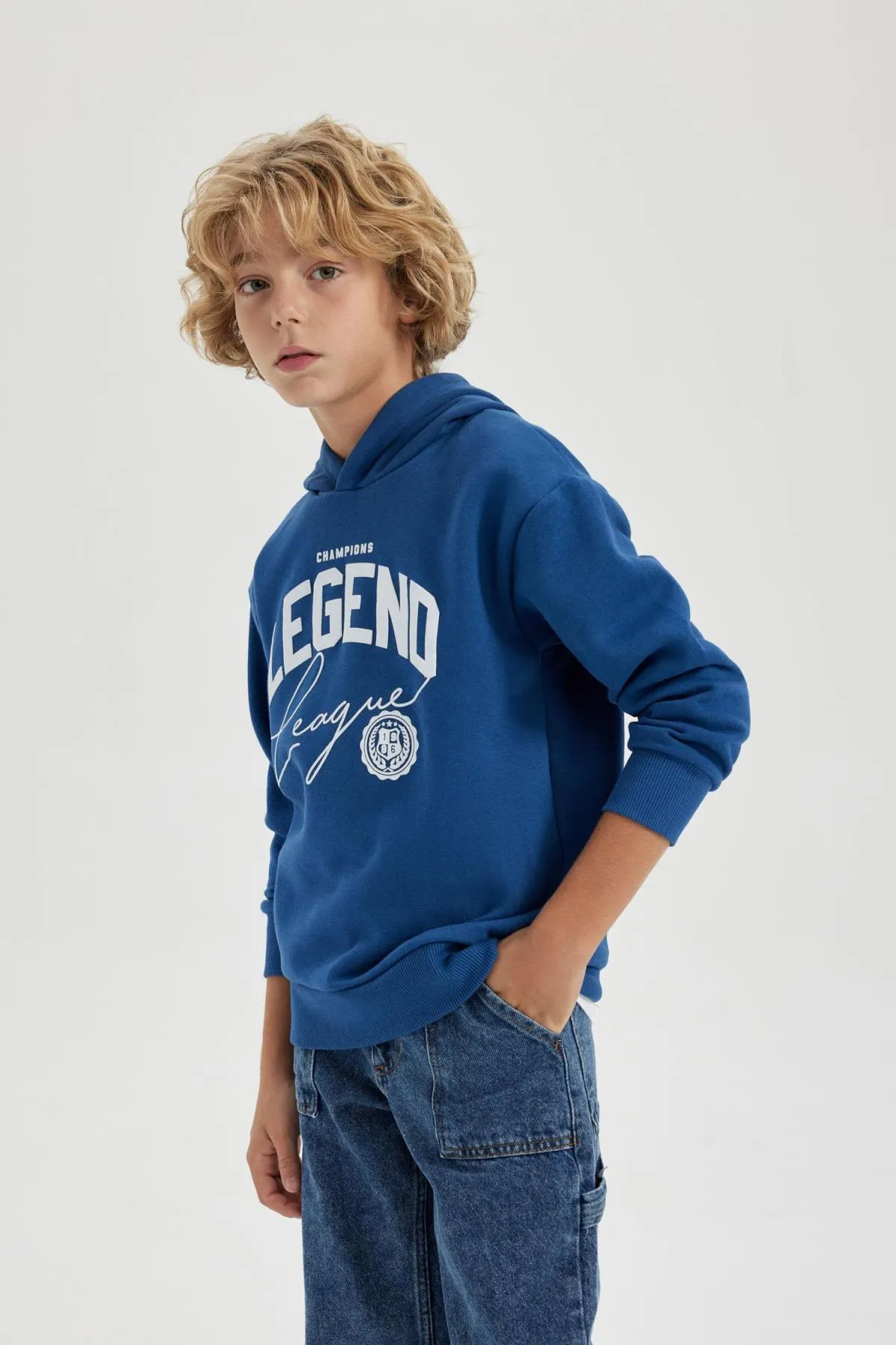 DeFacto  Dickes Sweatshirt mit Kapuze für Jungen in Oversize-Passform