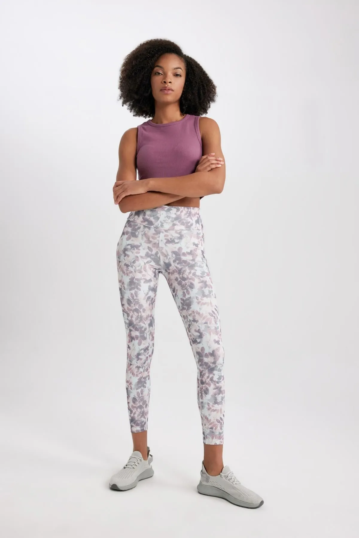 DeFacto  Passform Slim Fit Rundhals Rippe Sports Athlete Z6573az24sp