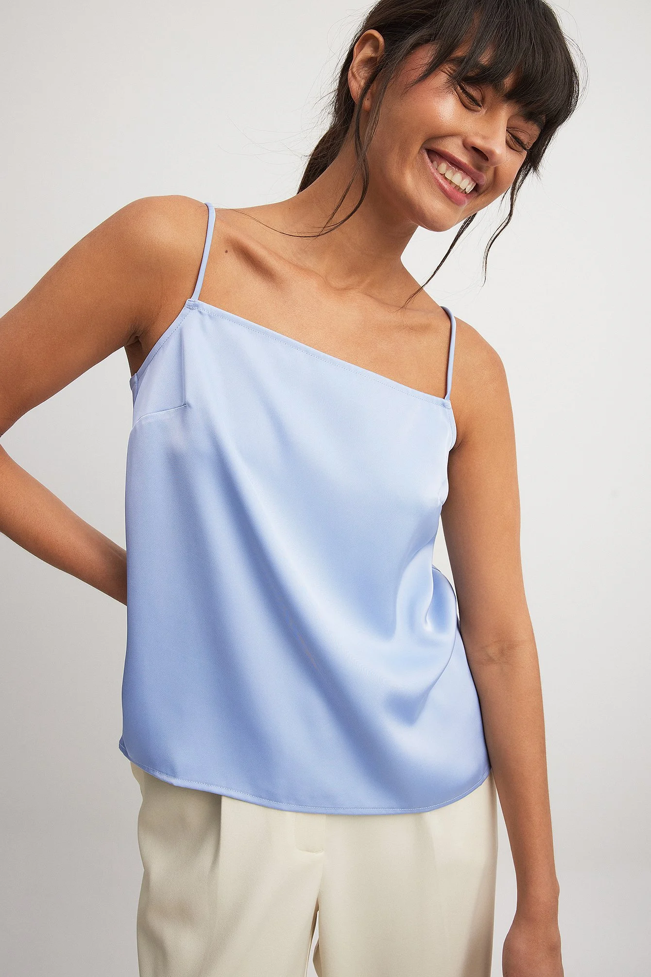 Satin-Singlet mit Schnürung am Rücken