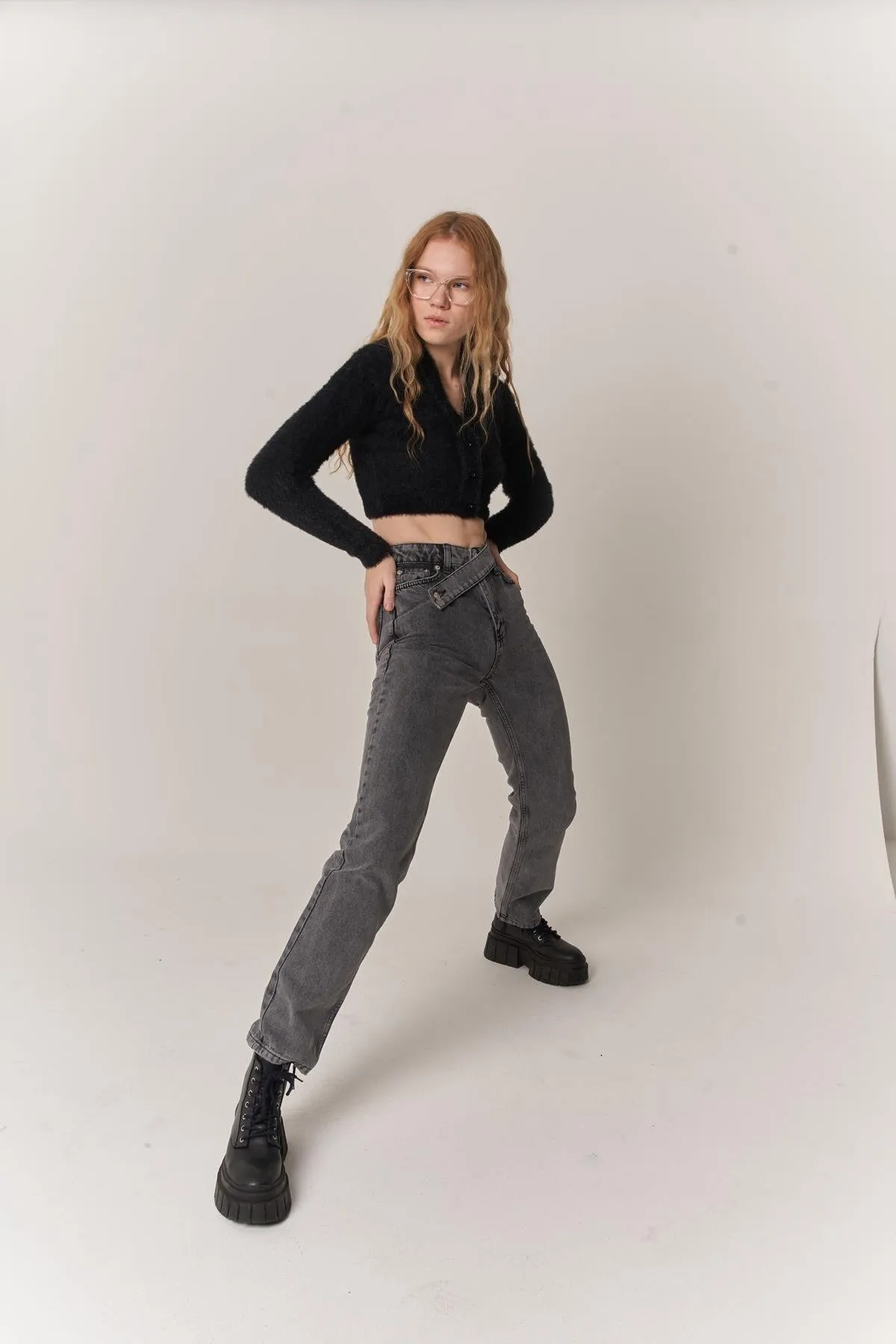 HOLLY LOLLY  Graue Fuerza-Jeanshose für Damen aus Denimstoff mit hoher Taille und geradem Schnitt