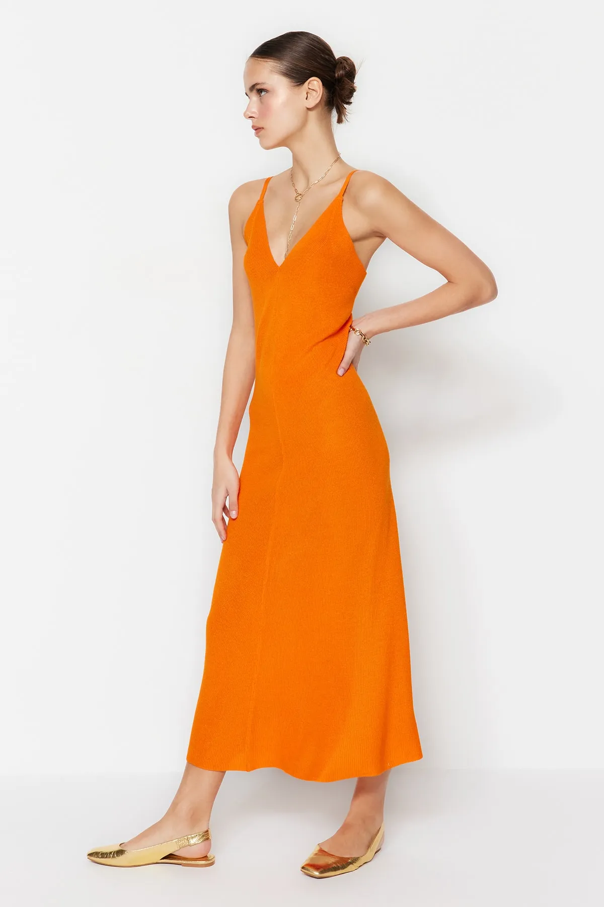 Trendyol Collection  Orangefarbenes Maxi-Strick-Basic-Kleid TWOSS20EL1574