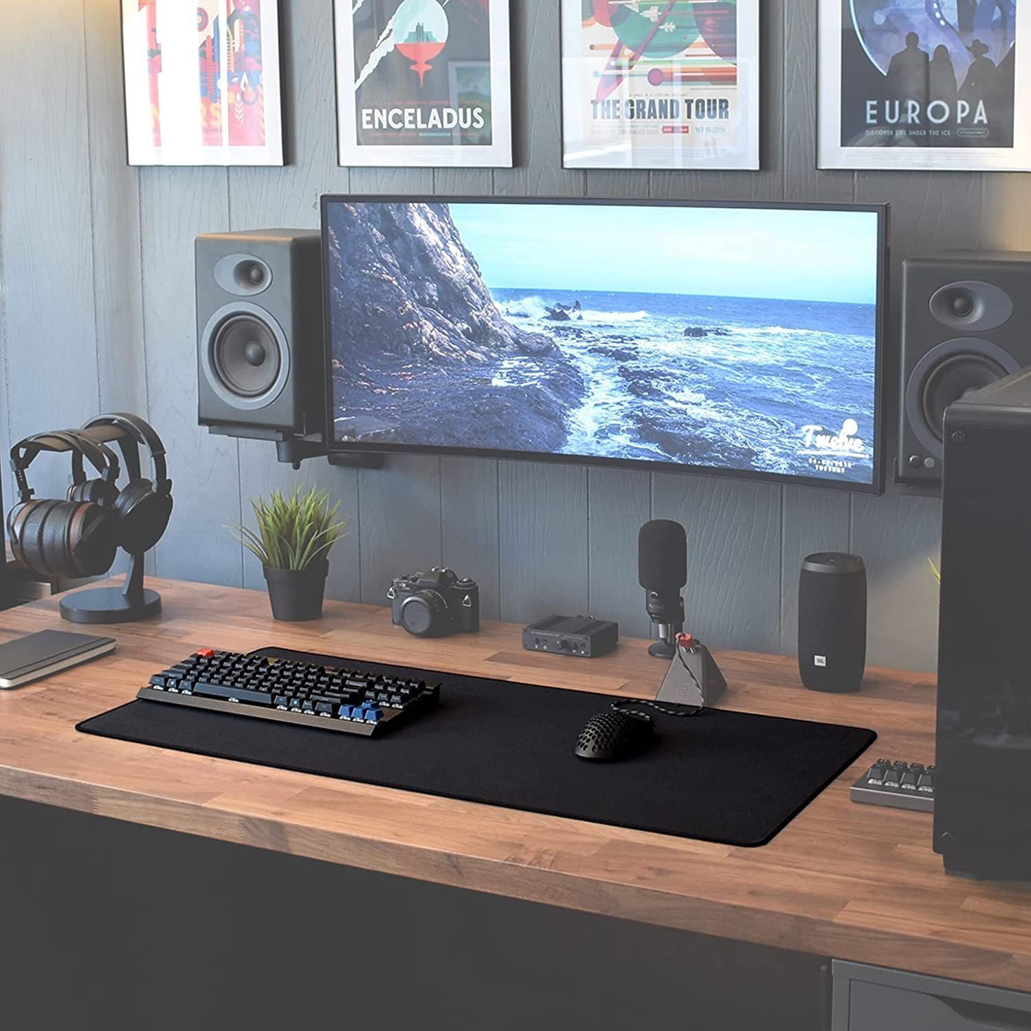 MAXLVL Gaming Mauspad 900 x 400mm - Fransenfreie Ränder - rutschfest, spezielle Oberfläche verbessert Geschwindigkeit und Präzision