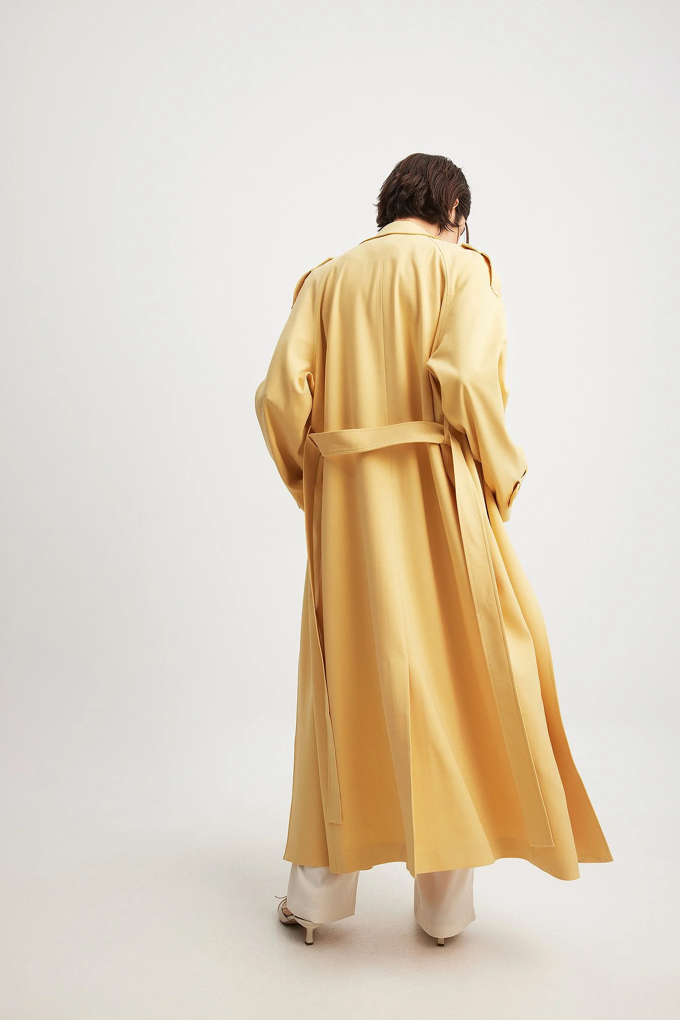 Langer Trenchcoat