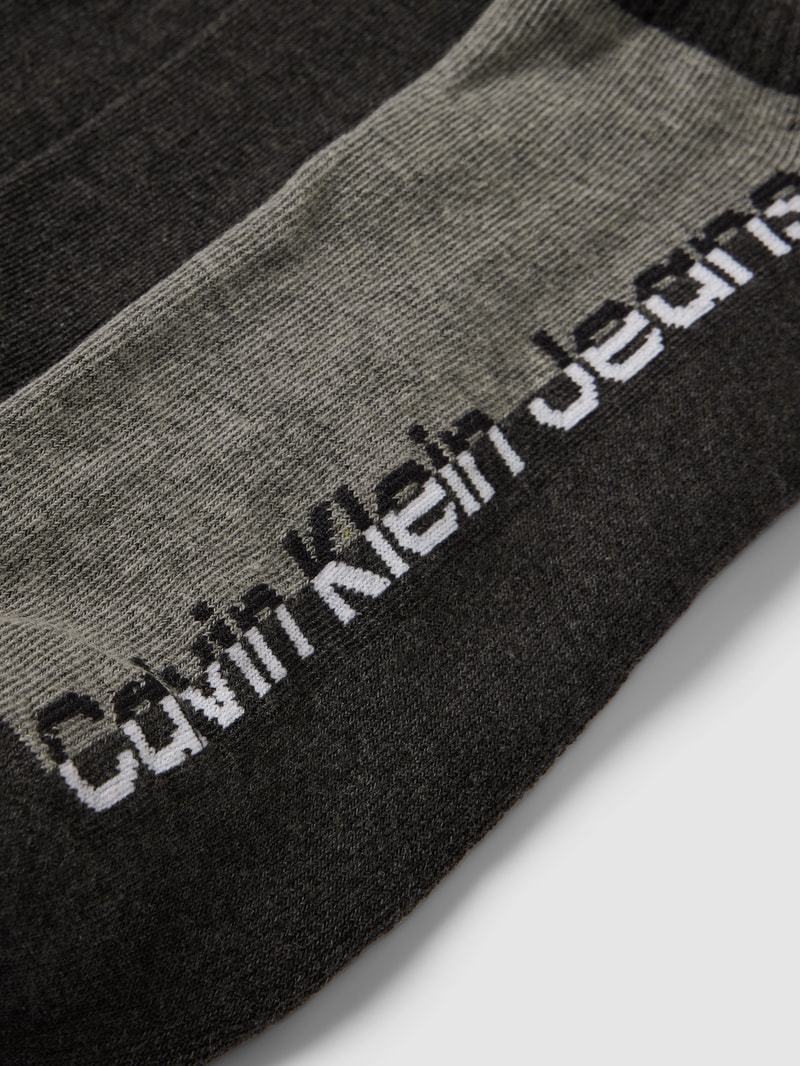 Sneakersocken mit Label-Print im 3er-Pack in dunkelgrau meliert