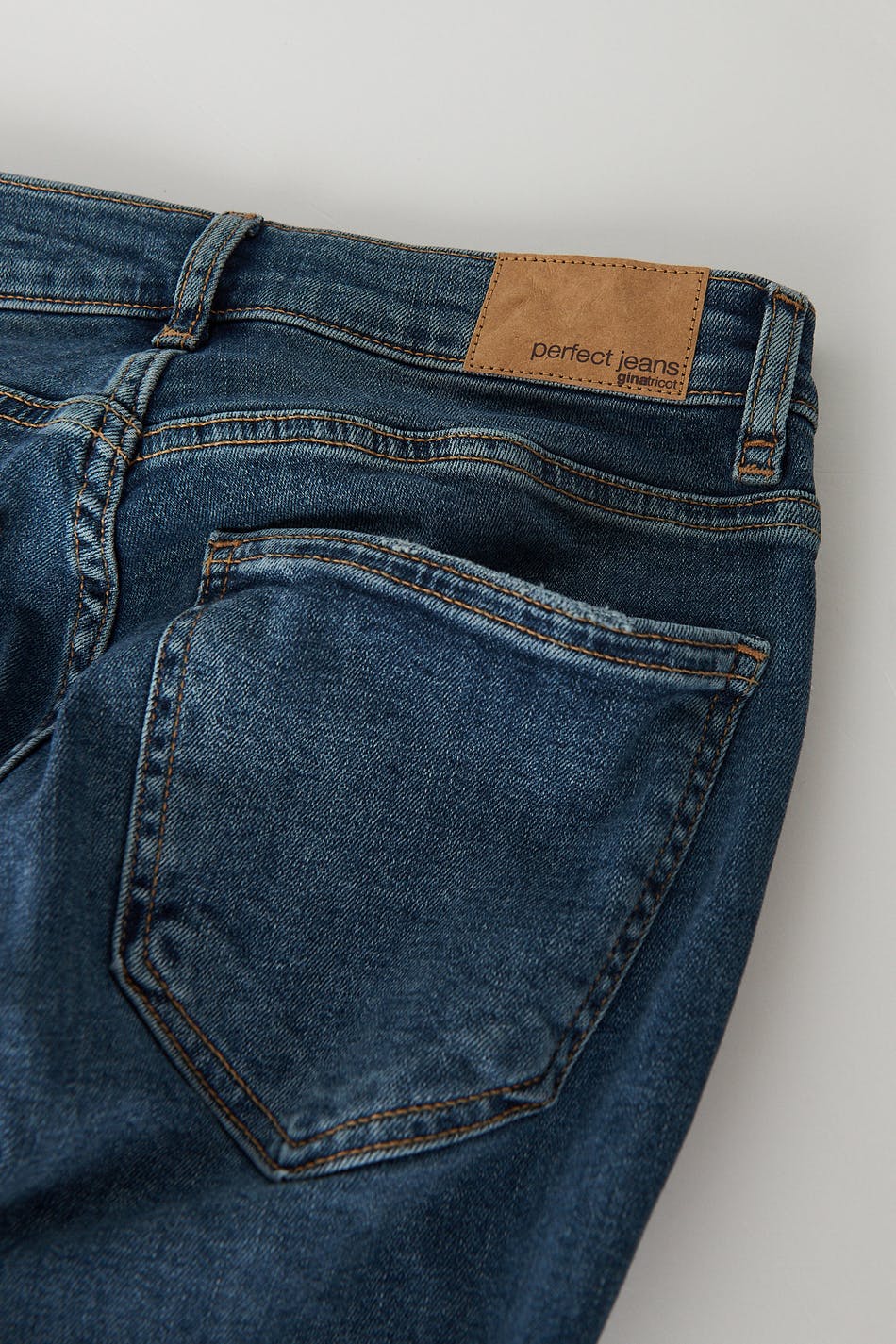 Low waist bootcut jeans