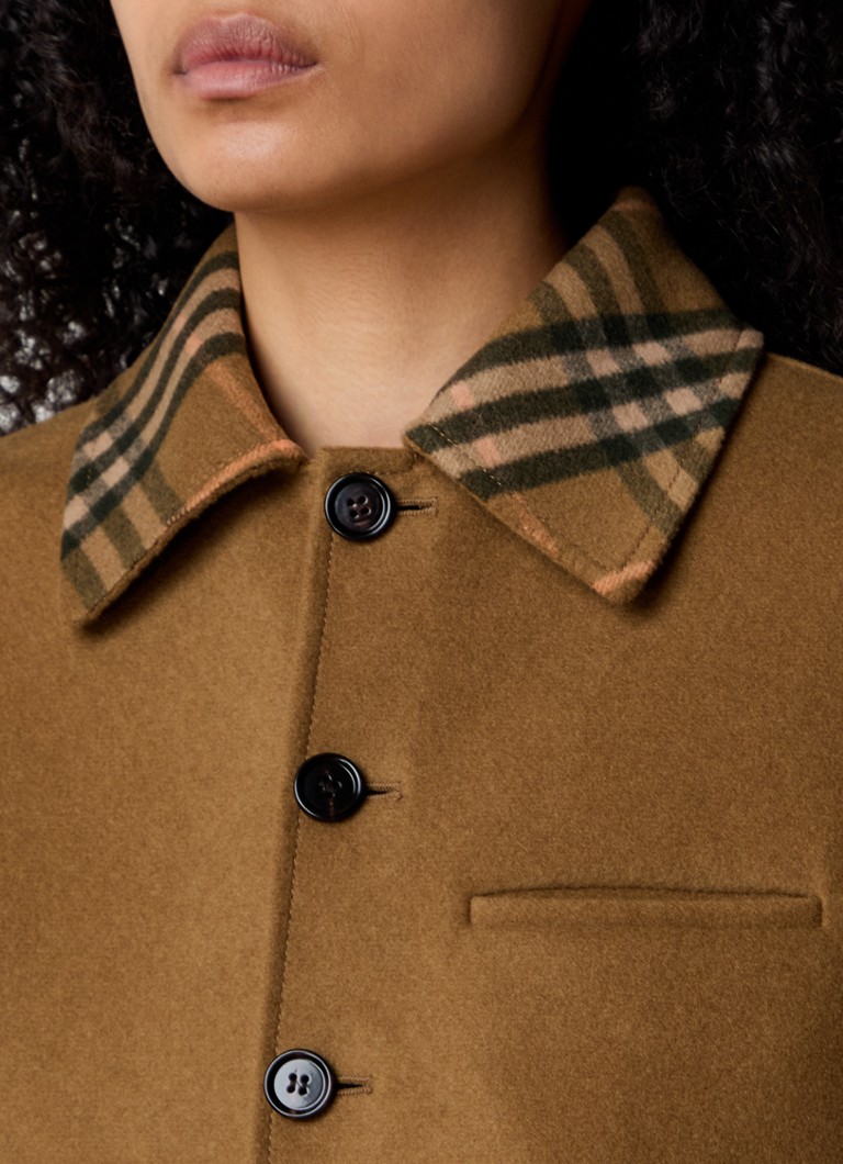 Burberry wool coat with breast pocket