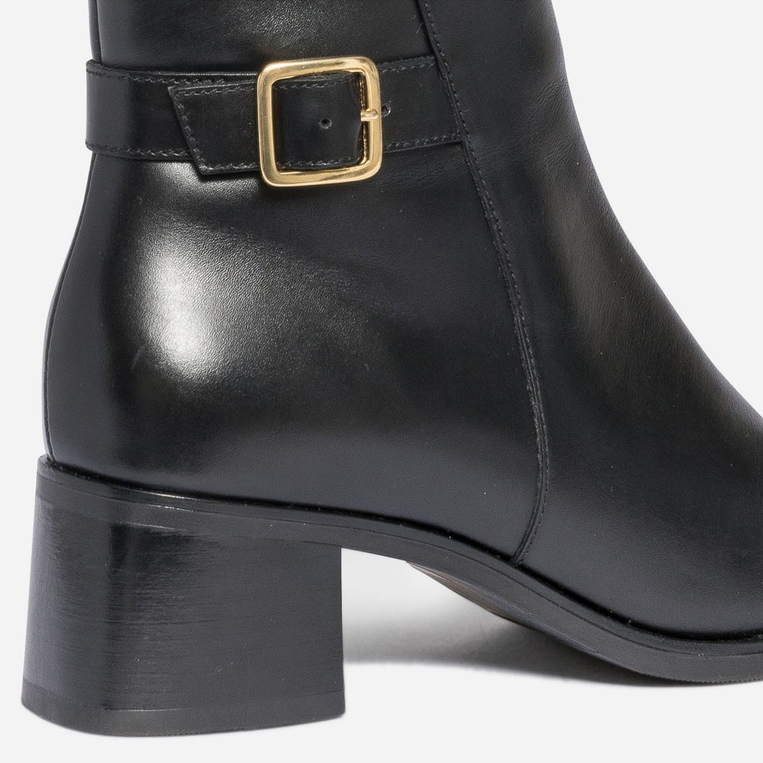 Boots noir en cuir à talon