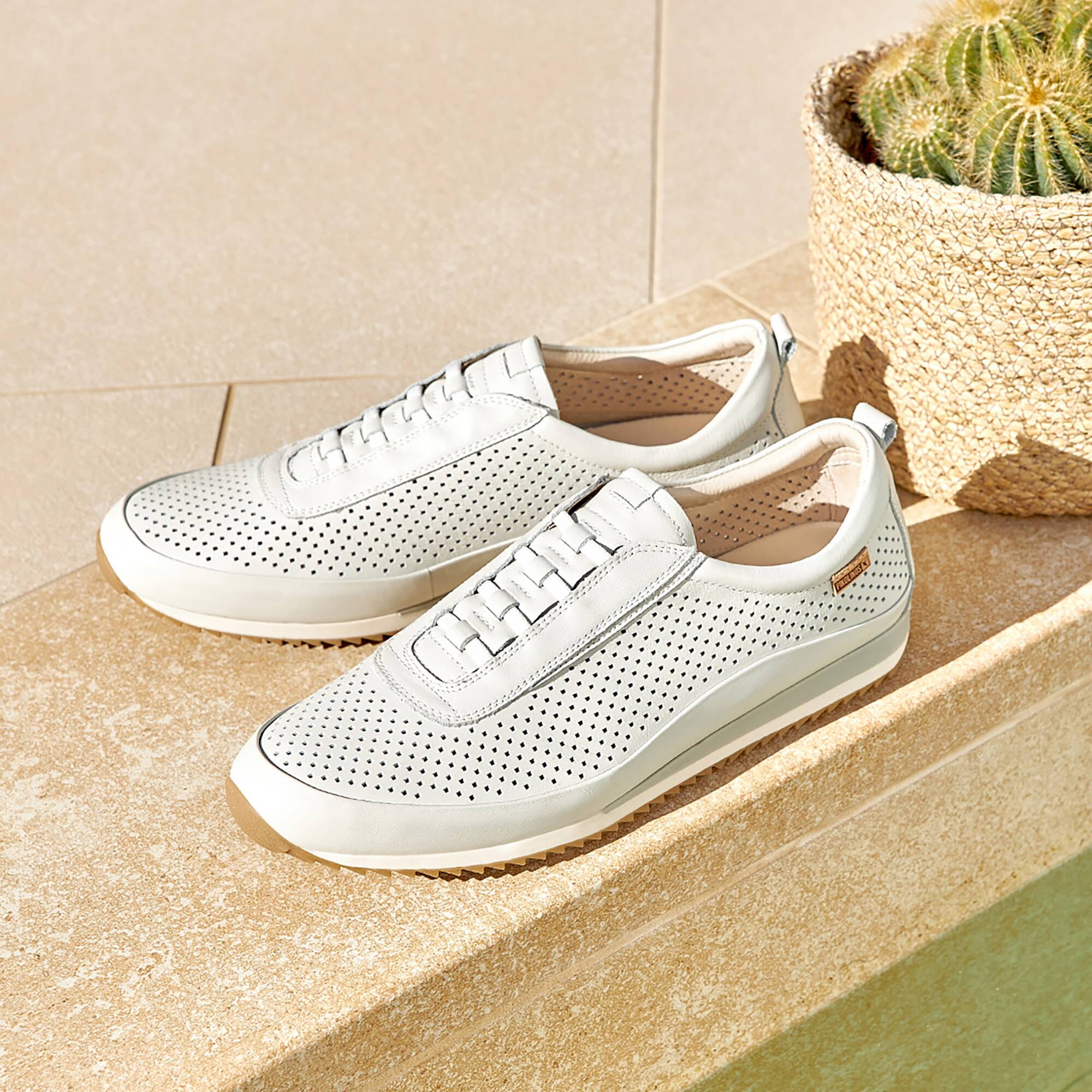 Buty sportowe męskie z gumką - PIANKA