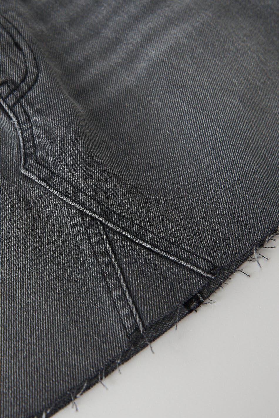 Low vintage denim skirt