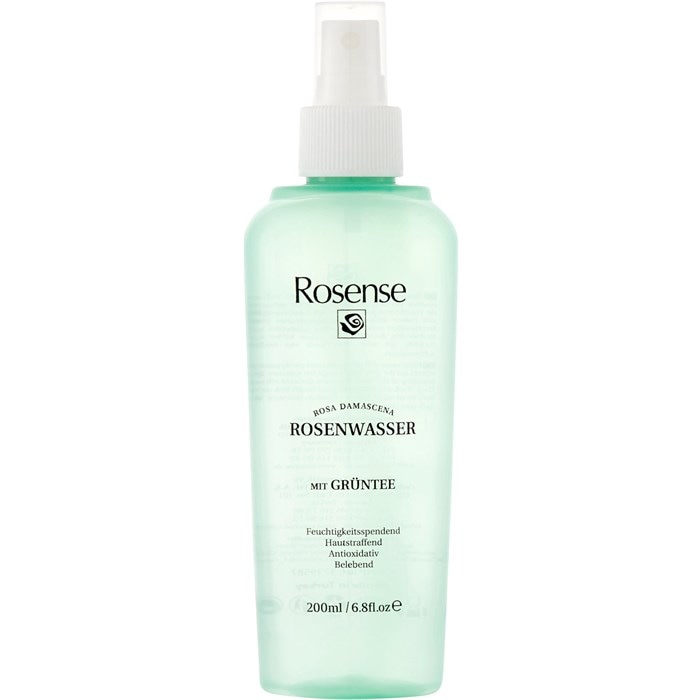 Rosenwasser mit Grüntee