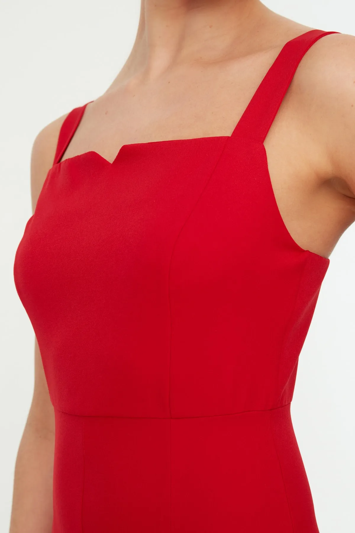 Trendyol Collection  Rotes Body-Wickelkleid mit geschlitzten Trägern und gewebtem Midikleid TWOSS19BB0216