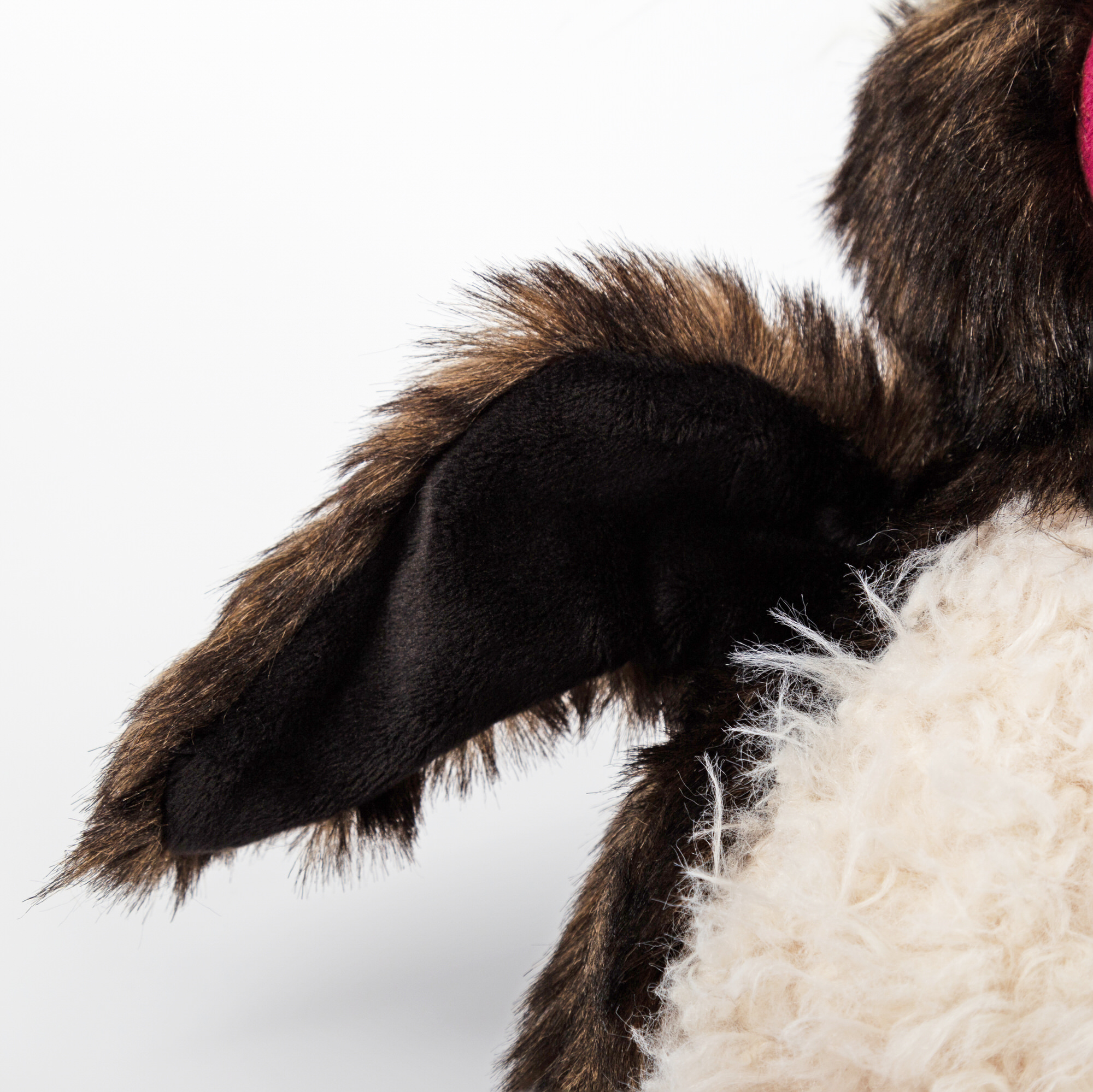 Kuschelvogel Rock Hopper, Kikeriki
