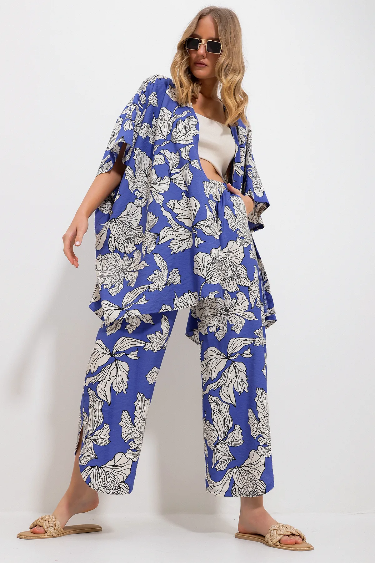 Trend Alaçatı Stili  Blaue Palazzo-Hose für Damen und gemusterter gewebter Viskose-Kimono-Set Alc-X11707