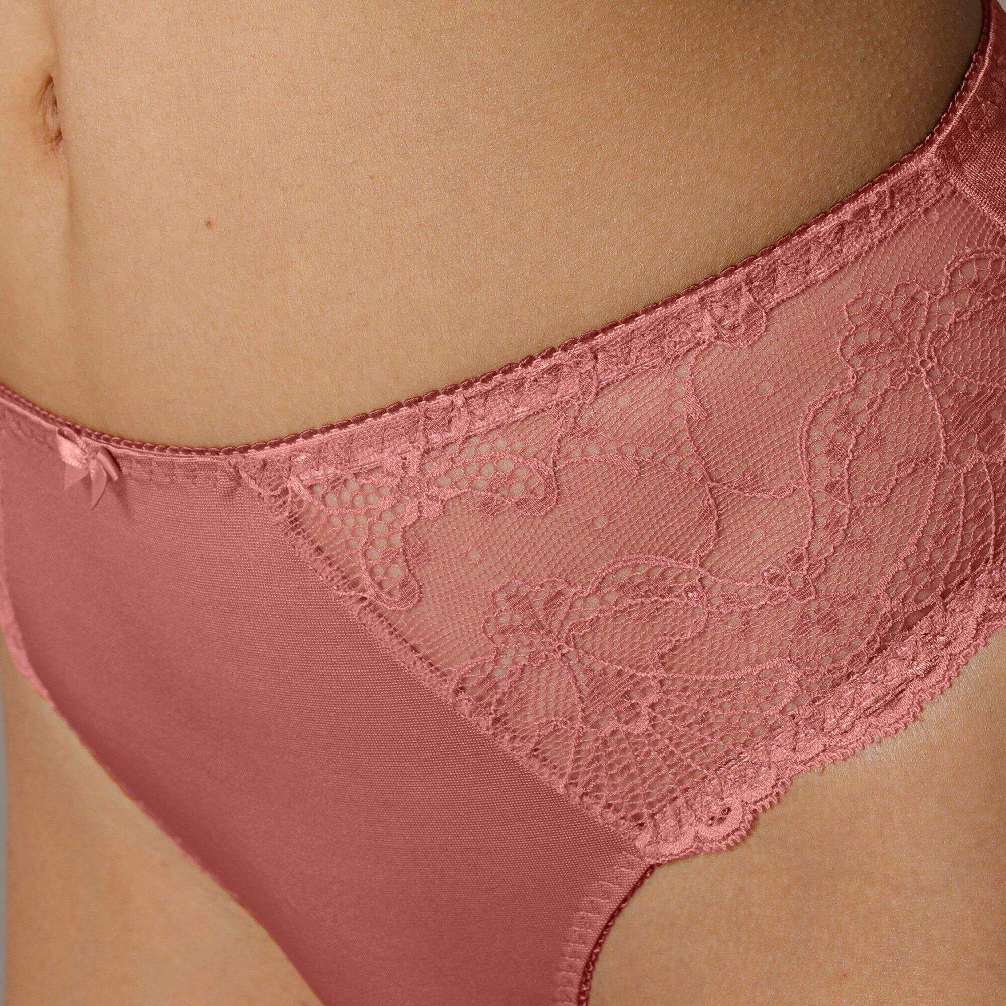 Culotte maille satinée et dentelle Salford