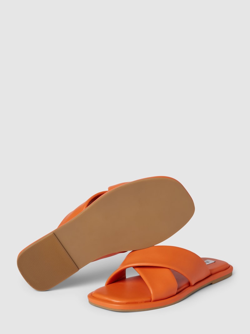 Slides mit gekreuzten Riemen in orange
