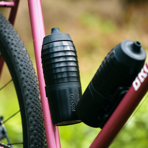 TWIST X KEEGO BOTTLE 600 + BIKE BASE - Fahrradzubehör