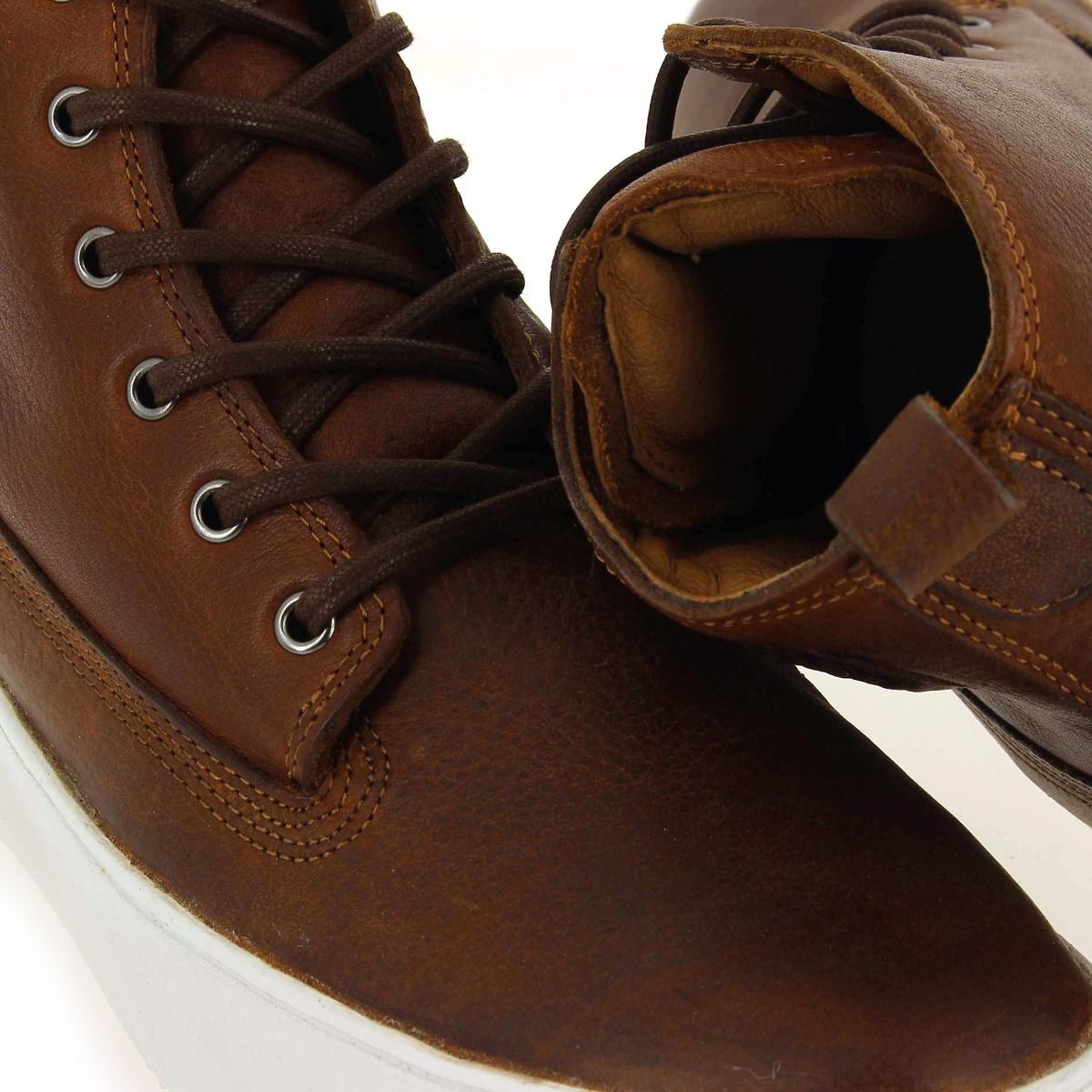 Blackstone  YG25 - Cognac