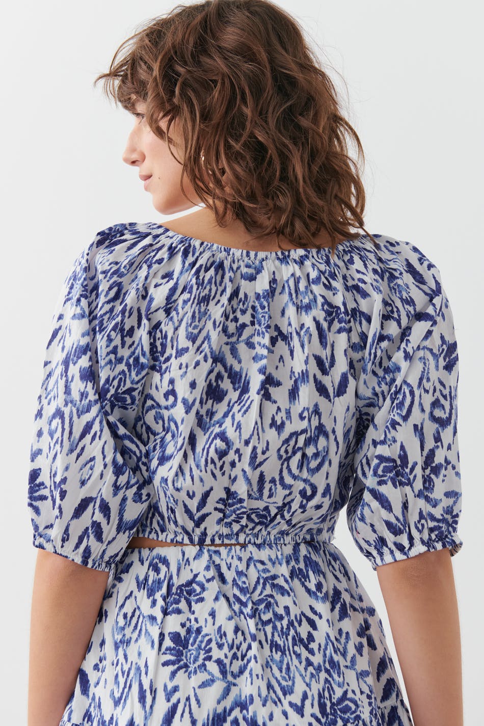 Puff sleeve blouse
