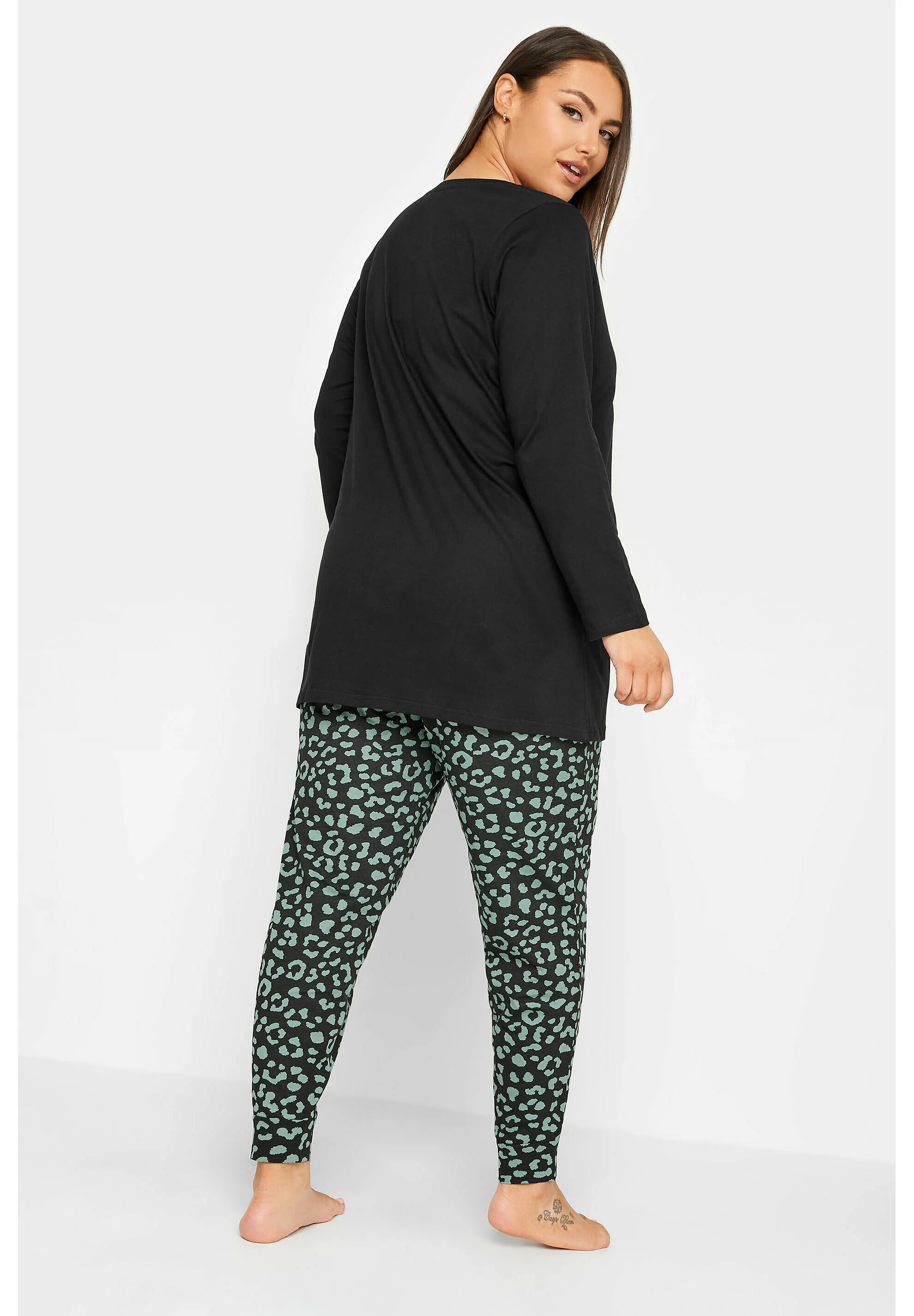 Yours Clothing CONJUNTO DE MANGA LARGA - Pijama