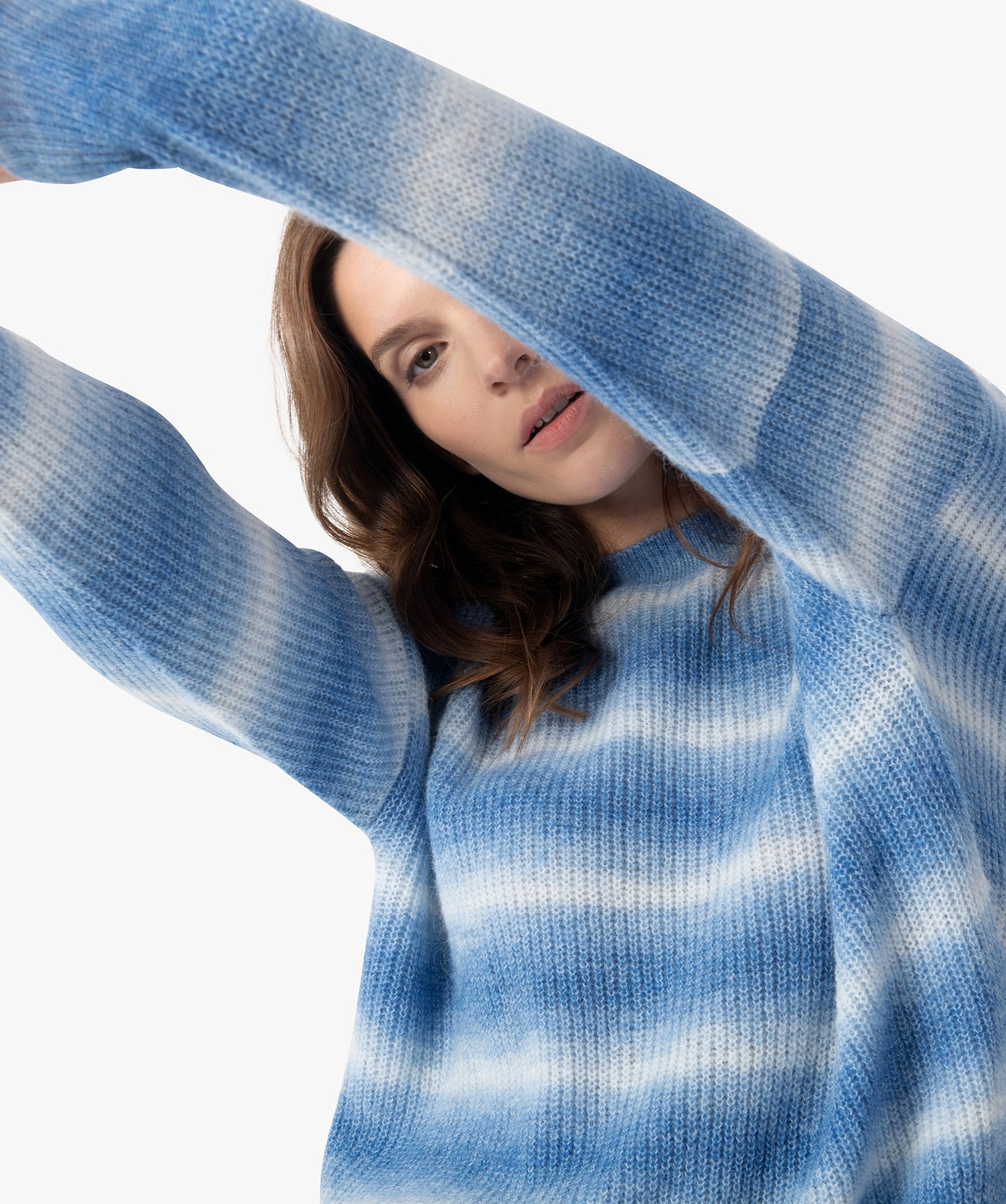 Pull femme court en maille fine effet tie and dye bleu | GEMO